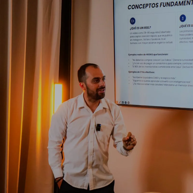 Yolanda Ramos and Alex Sepulveda, who train real estate agents online