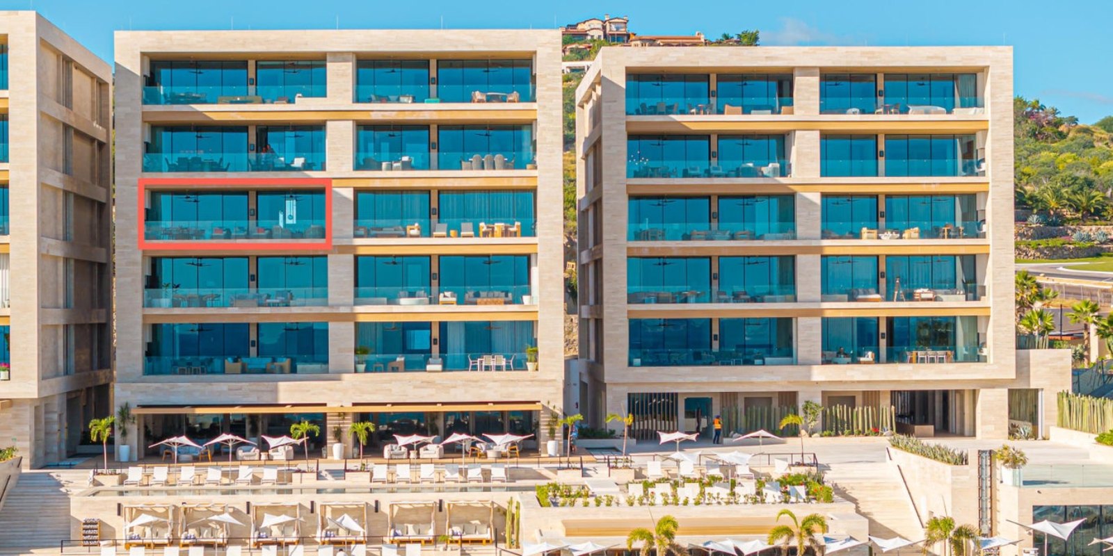 Resort building and pool in Los Cabos