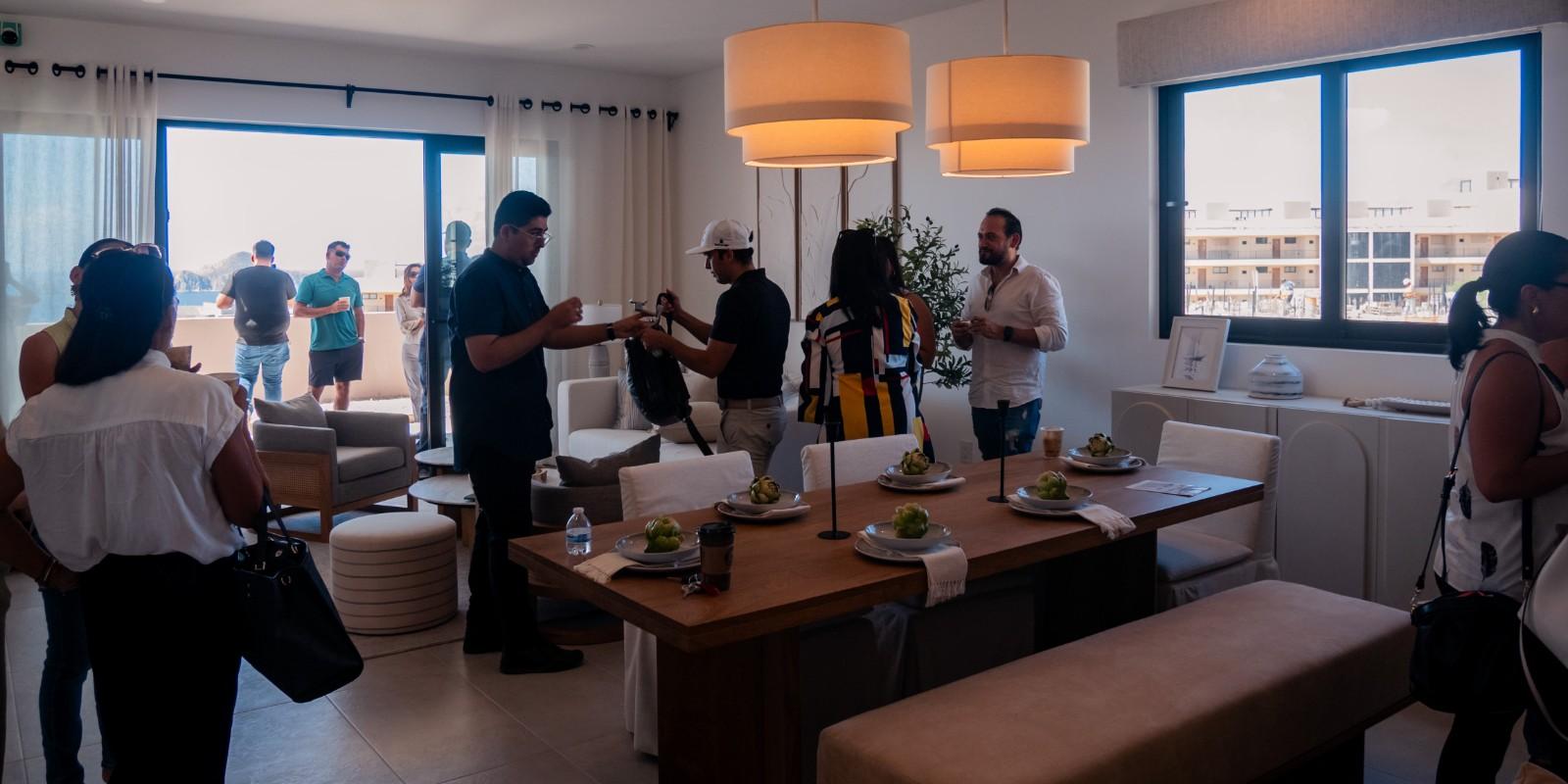 ¿Qué paga el vendedor y qué paga el comprador al vender un inmueble en México?